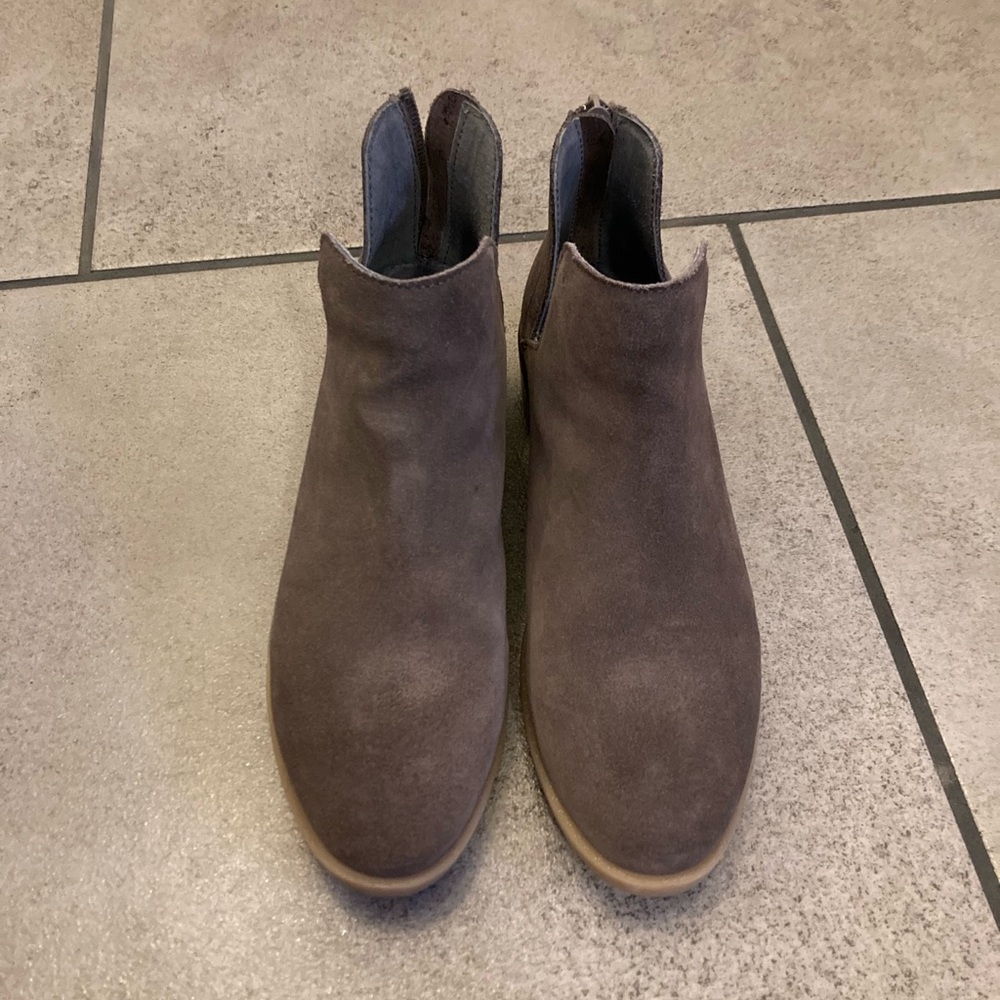 Steve Madden Booties - Picture 2 of 10